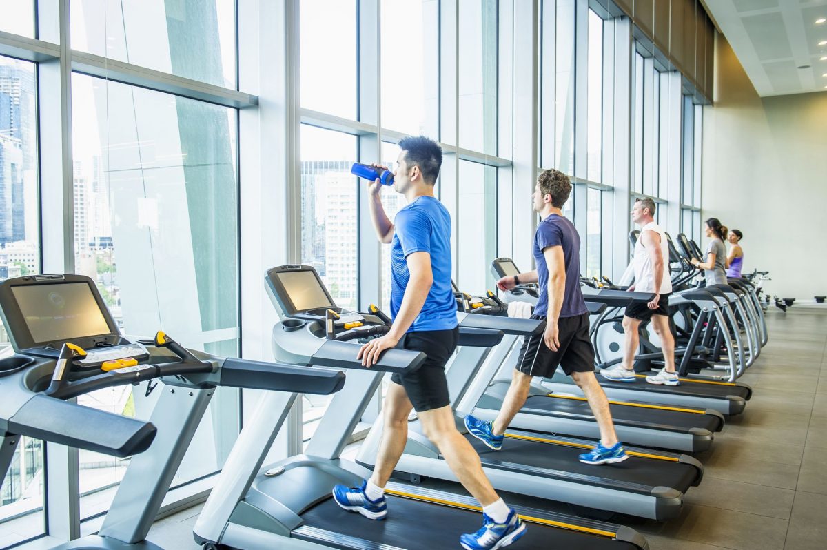 Comment gérer l'anxiété sociale dans le gymnase