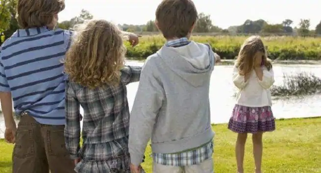 Comment l'intimidation affecte-t-elle votre enfant? 6 Intimidation, intimidation infantile, habitudes de tabagisme chez les enfants, impacts négatifs de l'intimidation infantile, intimidation, effets secondaires de l'intimidation, nouvelles sur la santé