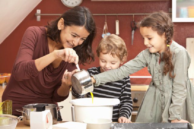 Conseils aux parents avec AJOUTER des adultes