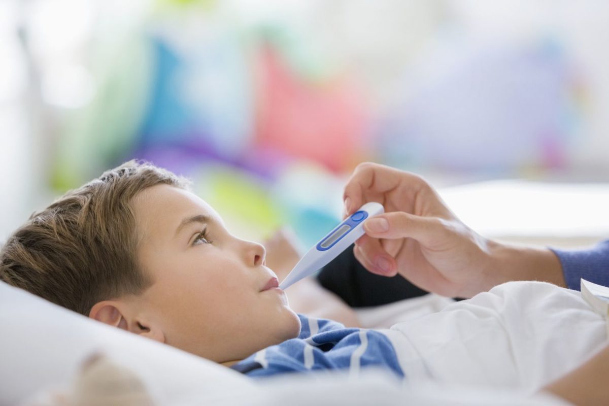 Comment les parents peuvent prendre soin de leurs enfants malades à la maison