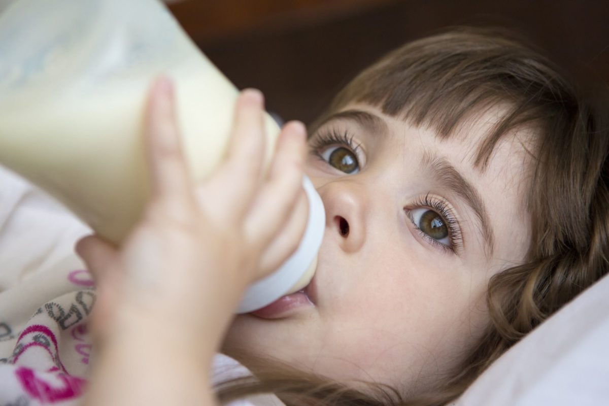 Comment les parents peuvent traiter les symptômes des gaz chez les enfants