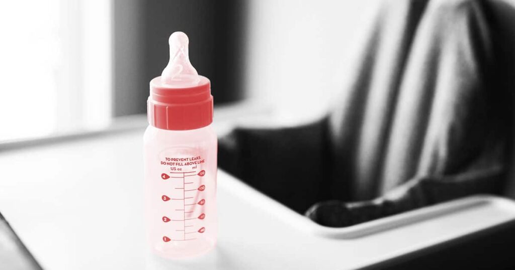 NE PAS nourrir votre bébé avec du lait maternisé