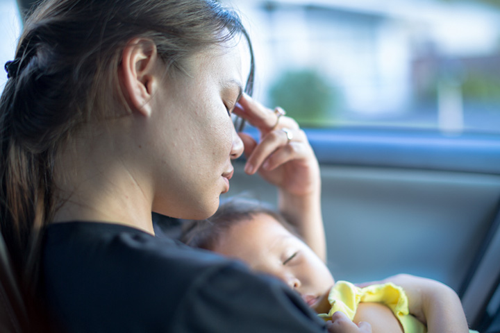 Maux de tête post-partum chaque jour pourquoi vous les attrapez