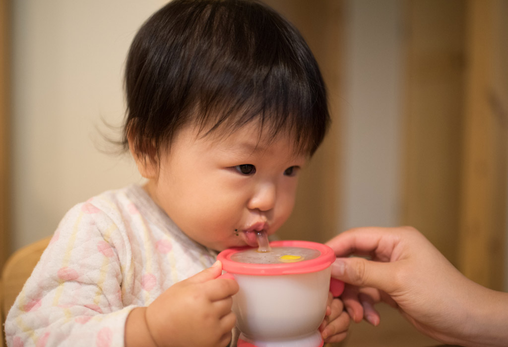 L'eau de riz pour les nourrissons: comment faire et avantages pour la santé