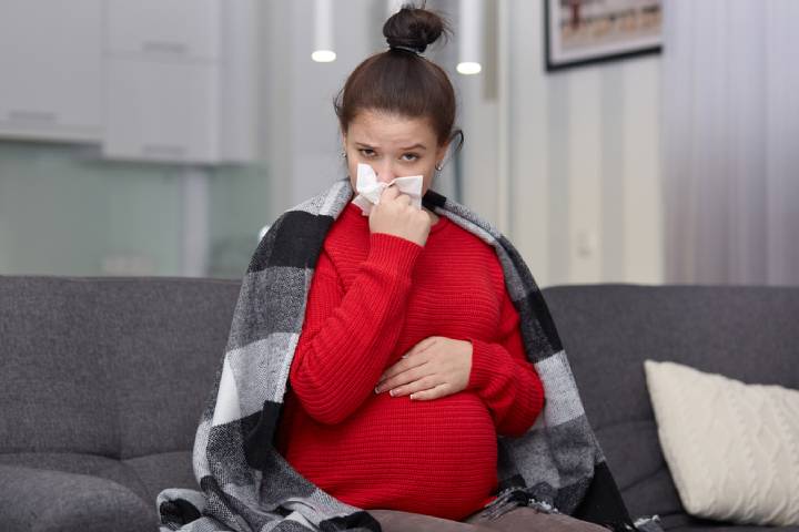 Éternuements excessifs pendant la grossesse