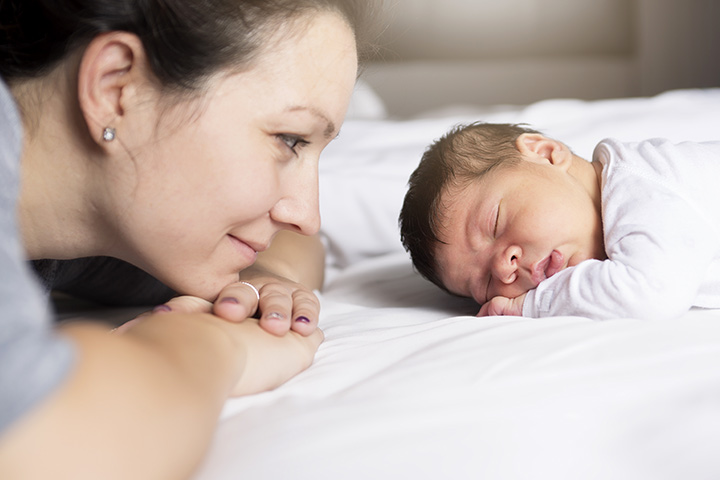 Formation de sommeil de bébé: un guide d'âge pour les nouveaux parents 7 Guide d'entraînement au sommeil de bébé, âge par âge, pour les nouveaux parents