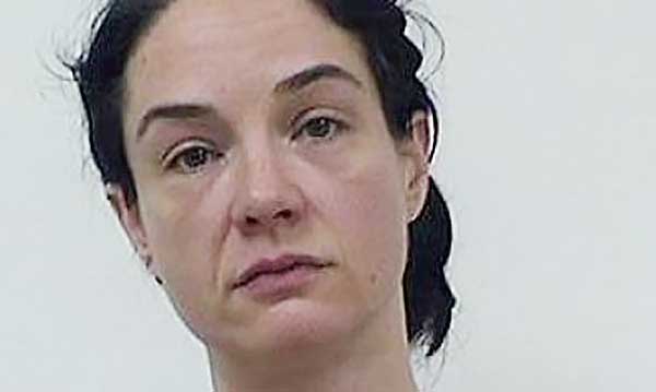 Illinois Mom Shoots TV pendant que les enfants regardent 8 Illinois Mom Shoots TV pendant que les enfants regardent