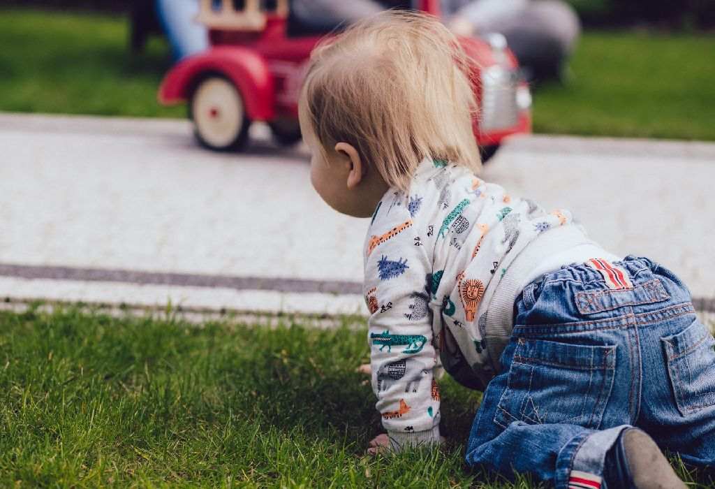 Importance du jeu et du mouvement pour les bébés