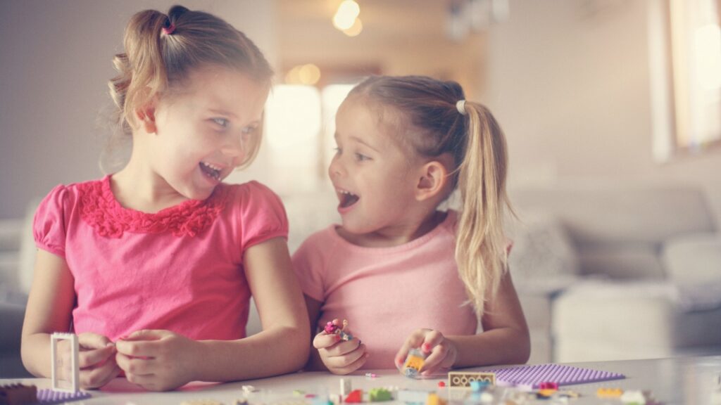 Ingénieurs, constructeurs et architectes: utiliser le jeu pour intéresser les filles aux STEM