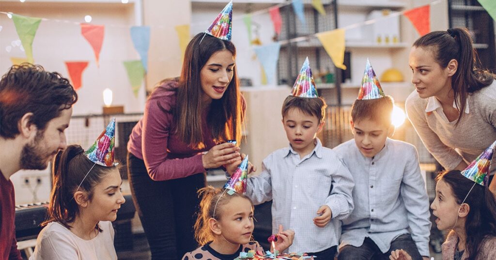 J'ai toujours refusé les invitations aux fêtes d'anniversaire des enfants - pas plus