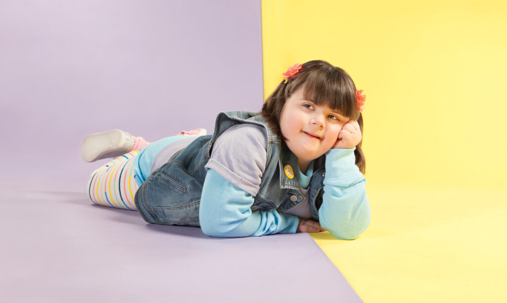 La jeune survivante du cancer Maddy Brewster inspire les autres