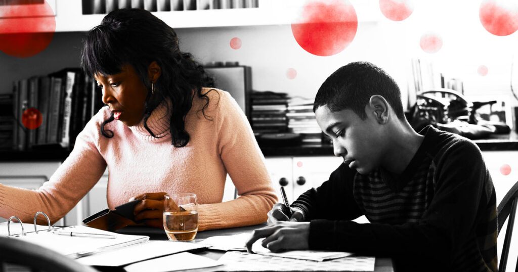 La majorité de l'enseignement à domicile tombe sur les épaules des femmes, et c'est de la merde
