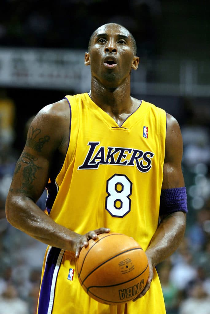 La mort de Kobe Bryant: pourquoi nous pleurons si profondément les célébrités 8 La mort de Kobe Bryant: pourquoi nous pleurons si profondément les célébrités
