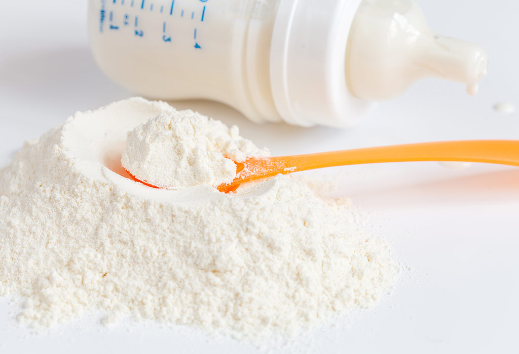 Lait maternisé: de combien a besoin votre bébé? 66 Lait maternisé: de combien a besoin votre bébé?