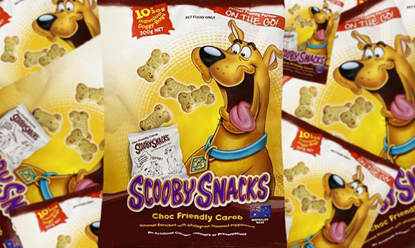 Les parents nourrissent accidentellement les gâteries pour chiens Scooby Snacks pour enfants