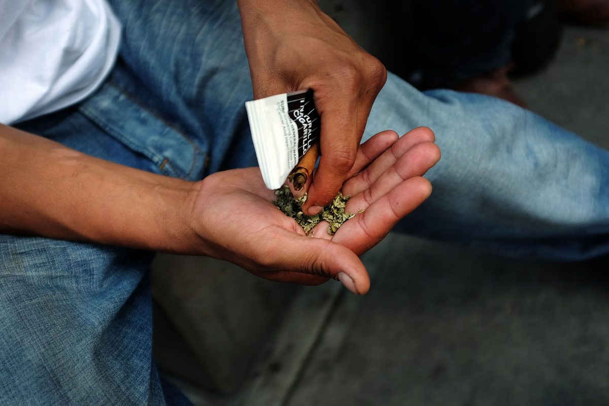 Les vrais dangers de la marijuana synthétique et des mauvaises herbes