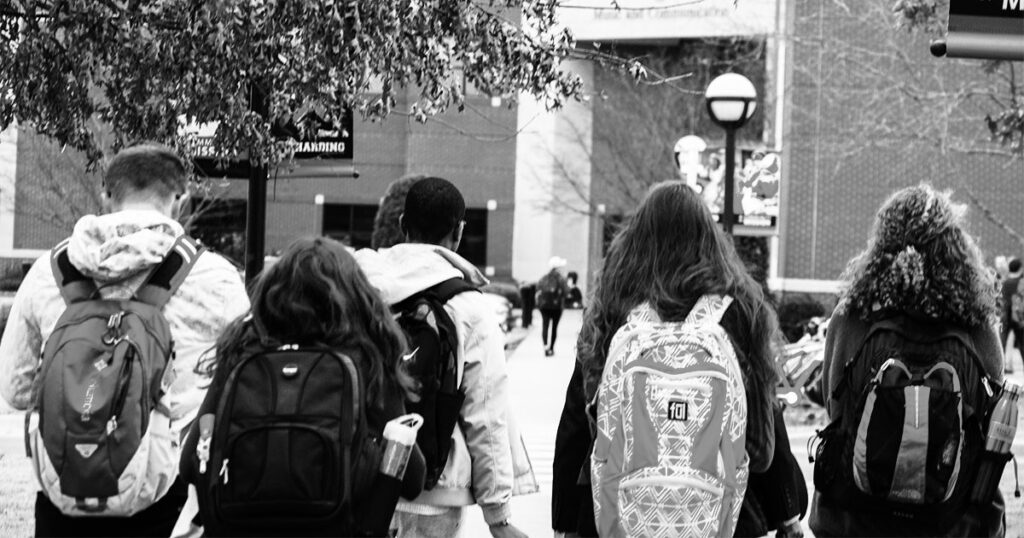 L'université n'est pas pour chaque jeune adulte - et il est temps que les parents l'acceptent