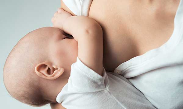 Maman a été expulsée des vestiaires pendant l'allaitement 4 Maman a été expulsée des vestiaires pendant l'allaitement