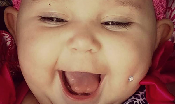 Maman «perce» la fossette de bébé pour susciter la circoncision 6 Maman «perce» la fossette de bébé pour susciter la circoncision