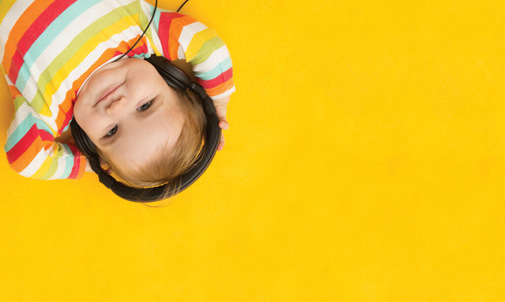 Pas votre berceuse de grand-mère: des chansons que les mamans modernes chantent à leurs bébés