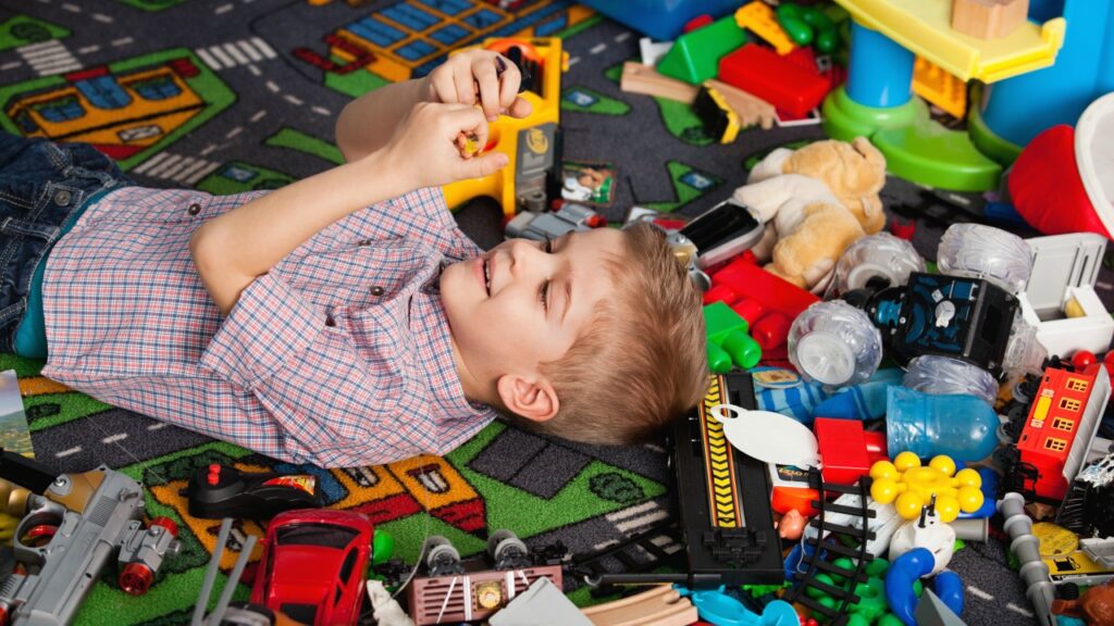 Nous avons emballé la moitié de nos jouets pour enfants et c'était la meilleure chose que nous ayons jamais faite