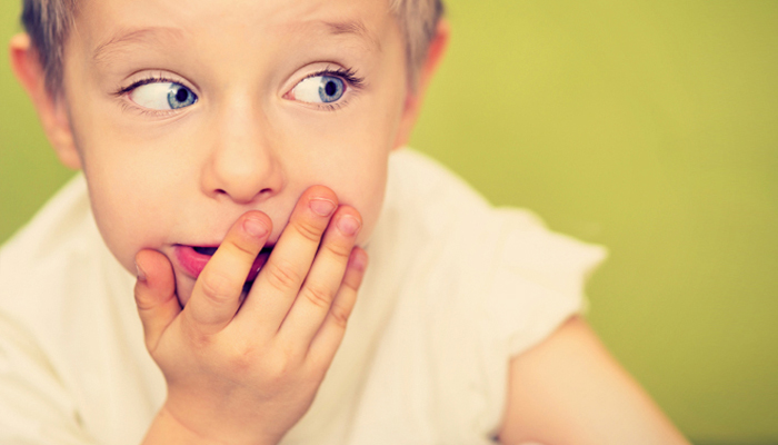 Parfois mon tout-petit jure, et je ne suis pas si inquiet à ce sujet