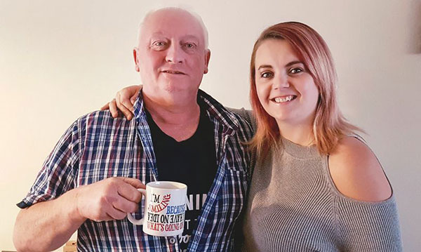 Père boit le lait maternel de sa fille pour combattre le cancer 7 Père boit le lait maternel de sa fille pour combattre le cancer