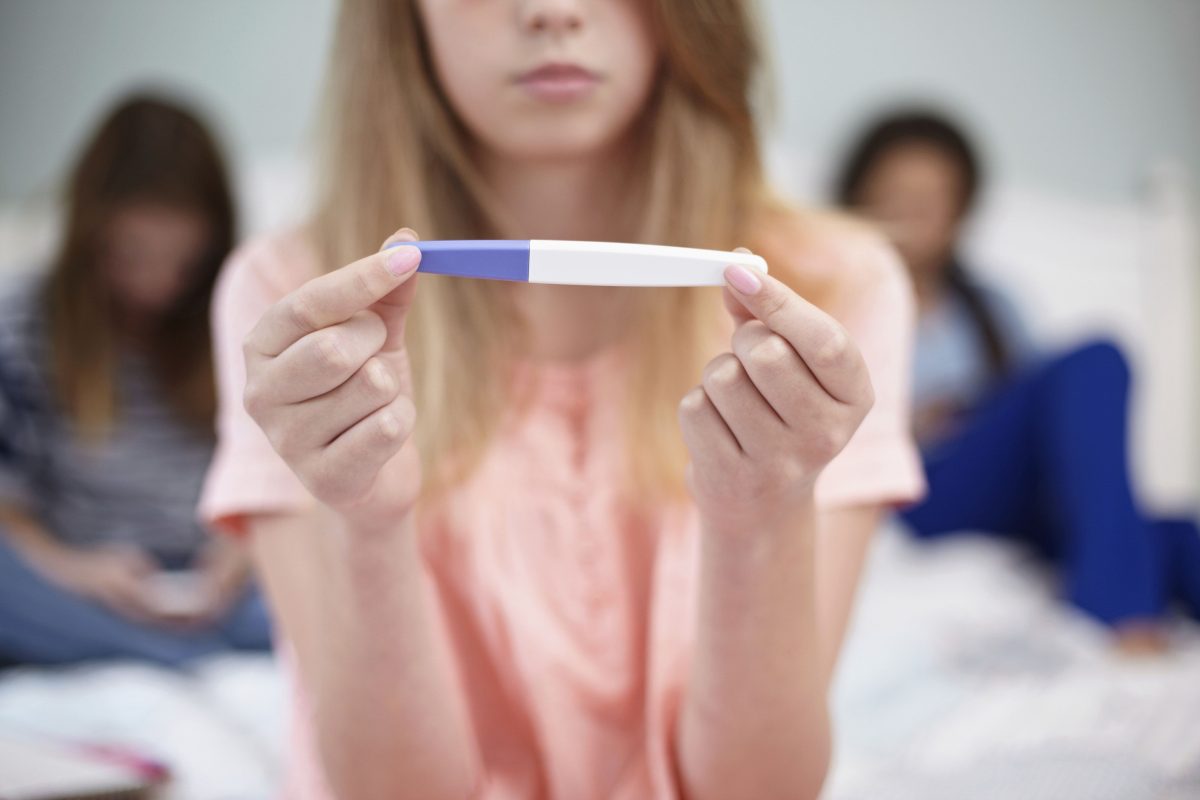Plusieurs partenaires sexuels indiquent des problèmes pour les adolescents