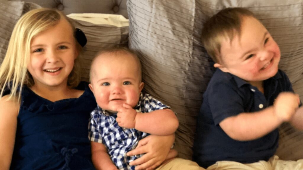 Pourquoi je partage plus sur mon fils atteint du syndrome de Down que mes autres enfants 2 Pourquoi je partage plus sur mon fils atteint du syndrome de Down que mes autres enfants