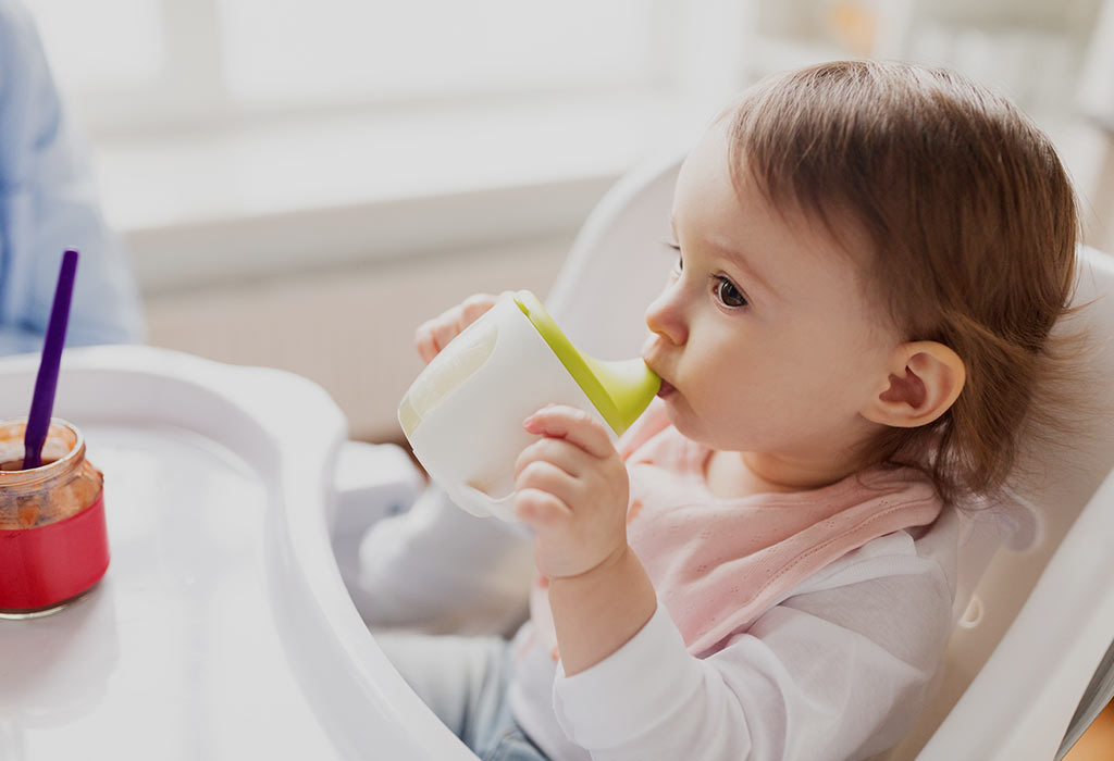 Présentation du biberon ou de la tasse au bébé allaité