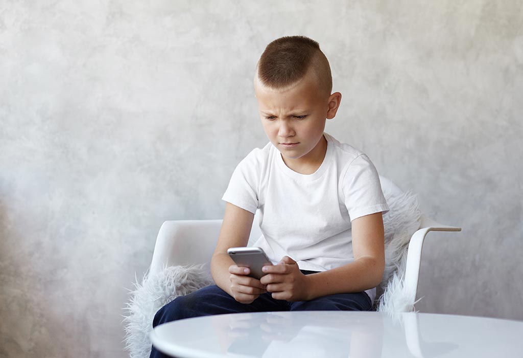Un enfant de 7 ans en colère