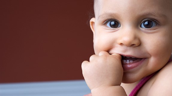 Quand rendre visite au dentiste 7 À quoi s'attendre Logo