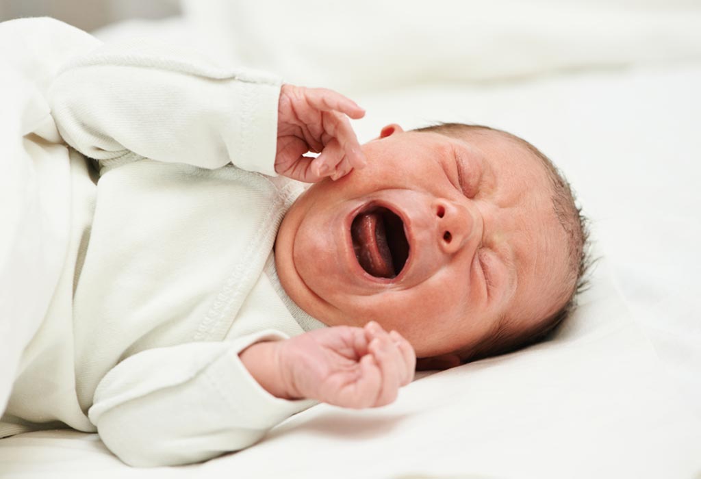 Remèdes à la maison pour les coliques chez les bébés