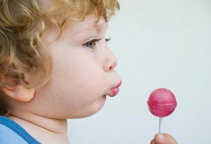 Sel et sucre pour les bébés: raisons de les éviter Sal y azucar para bebes razones para evitarlos