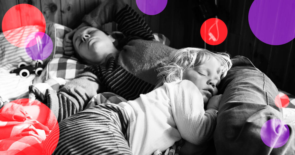 S'allonger pour dormir avec des enfants n'est pas une «mauvaise habitude» - c'est du lien