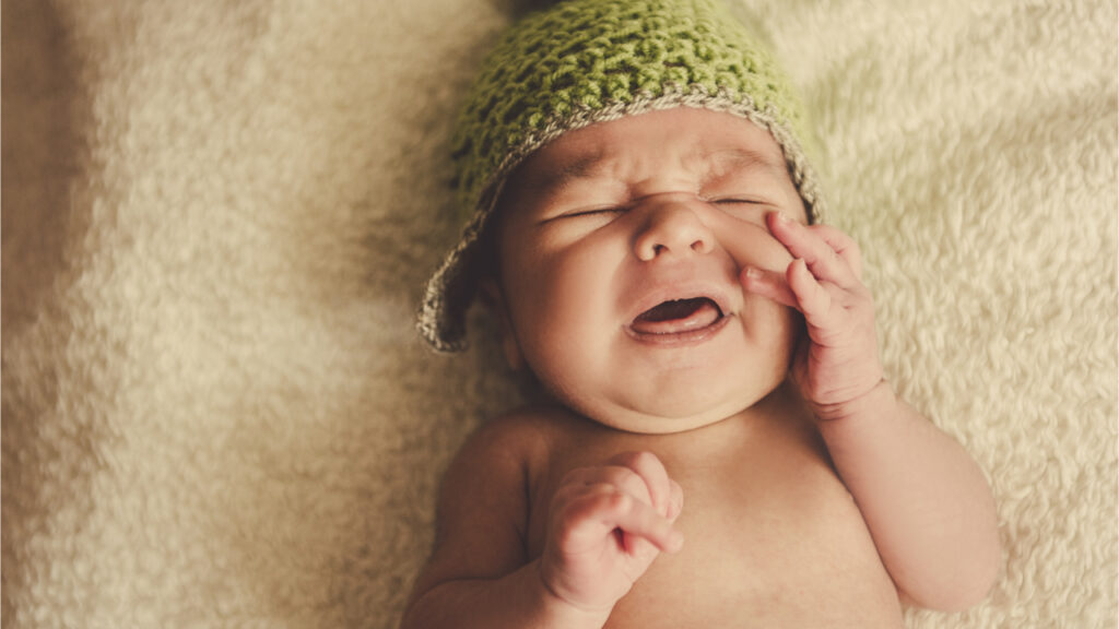 Salut les parents, la science dit que vous pouvez arrêter de vous battre pour laisser votre enfant pleurer