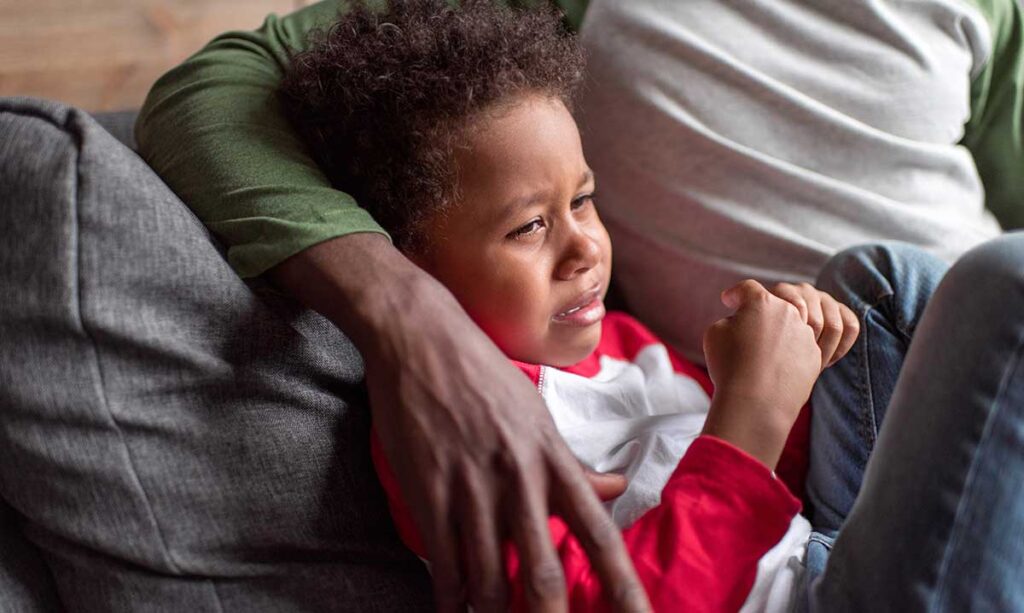 Stratégies et conseils parentaux pour enfants très sensibles