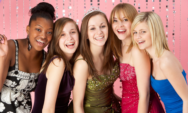 Teen Party Season 101: Comment la consommation d'alcool par des mineurs peut nuire aux parents et aux enfants