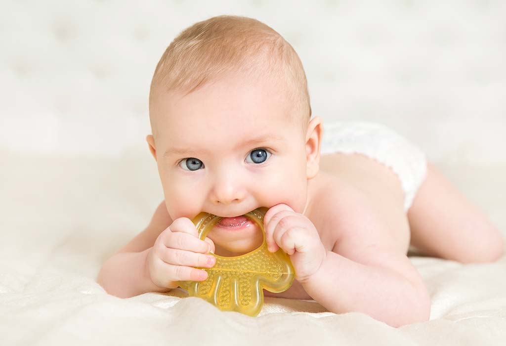 La dentition et les vomissements chez les bébés - est-ce normal?