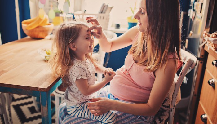 La réalité épuisante de la parentalité d'un enfant en bas âge pendant la grossesse