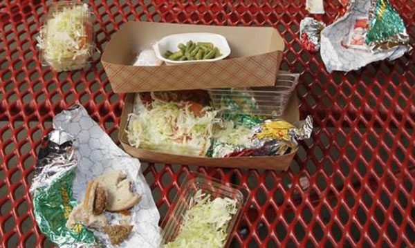 Trop malsain pour les collations scolaires? Les enseignants disent «non» au pain aux bananes et au poisson rouge