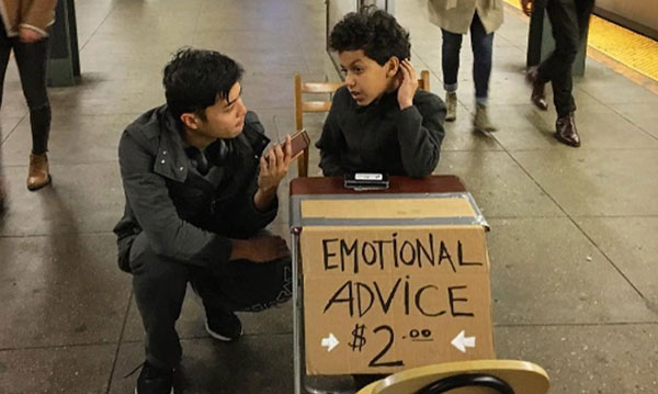Un enfant de 11 ans offre des «conseils émotionnels» aux adultes dans la station de métro