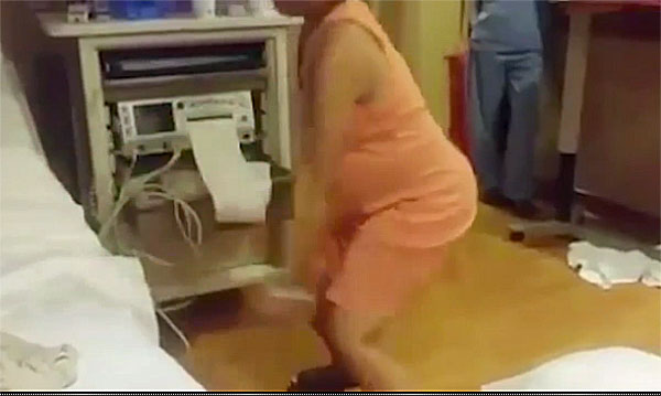 Femme 'Tootsee Rolls' son chemin à travers la douleur du travail