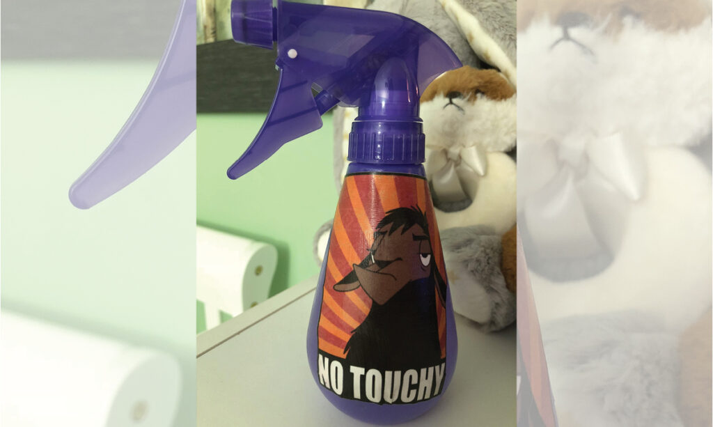 Vaporiser Hack bouteille pour éloigner les pinces à ventre