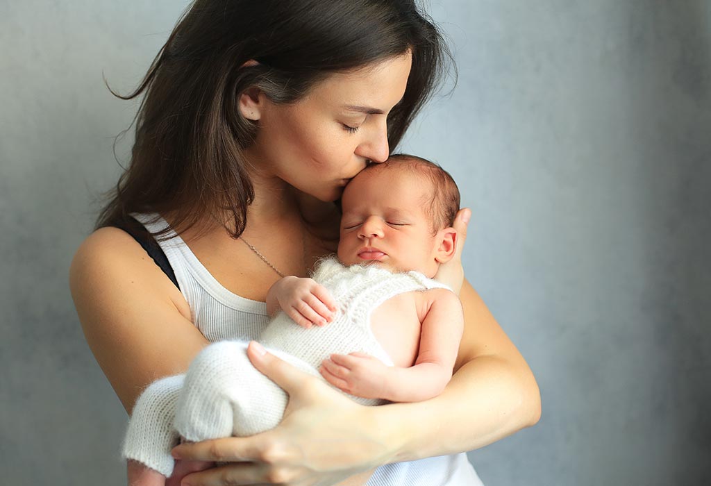 Votre bébé d'une semaine: développement, étapes et soins 3 Une mère avec son bébé