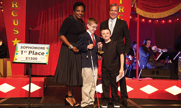 Un étudiant de West Bloomfield remporte le National Braille Challenge