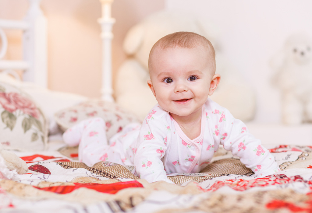Un bébé de 7 mois
