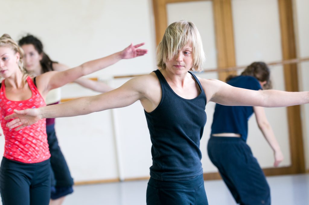 ▷ Carrières de thérapeute de danse / mouvement dance teacher