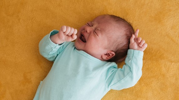 Devriez-vous essayer la méthode Ferber sur votre bébé? 3 À quoi s'attendre Logo