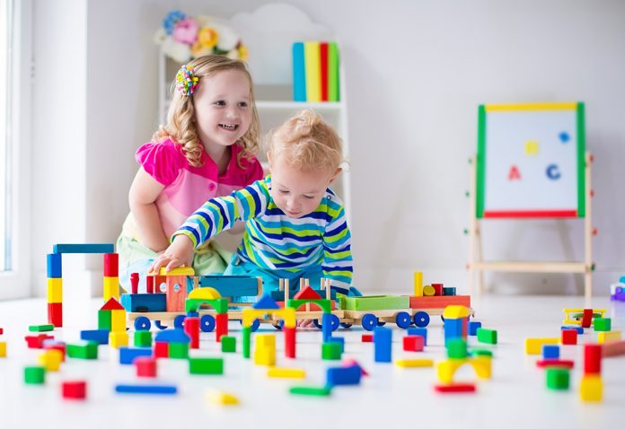 Trop de jouets nuisent au développement de votre enfant? 